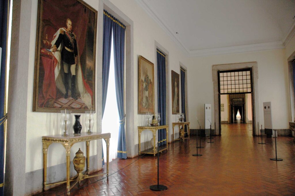 SALA DOS RETRATOS REAIS no palácio de mafra
